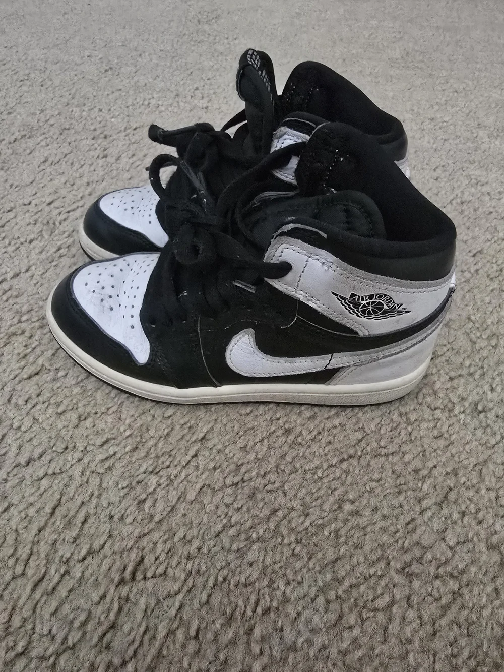 Nike Kids' Black and White High-Top Sneakers